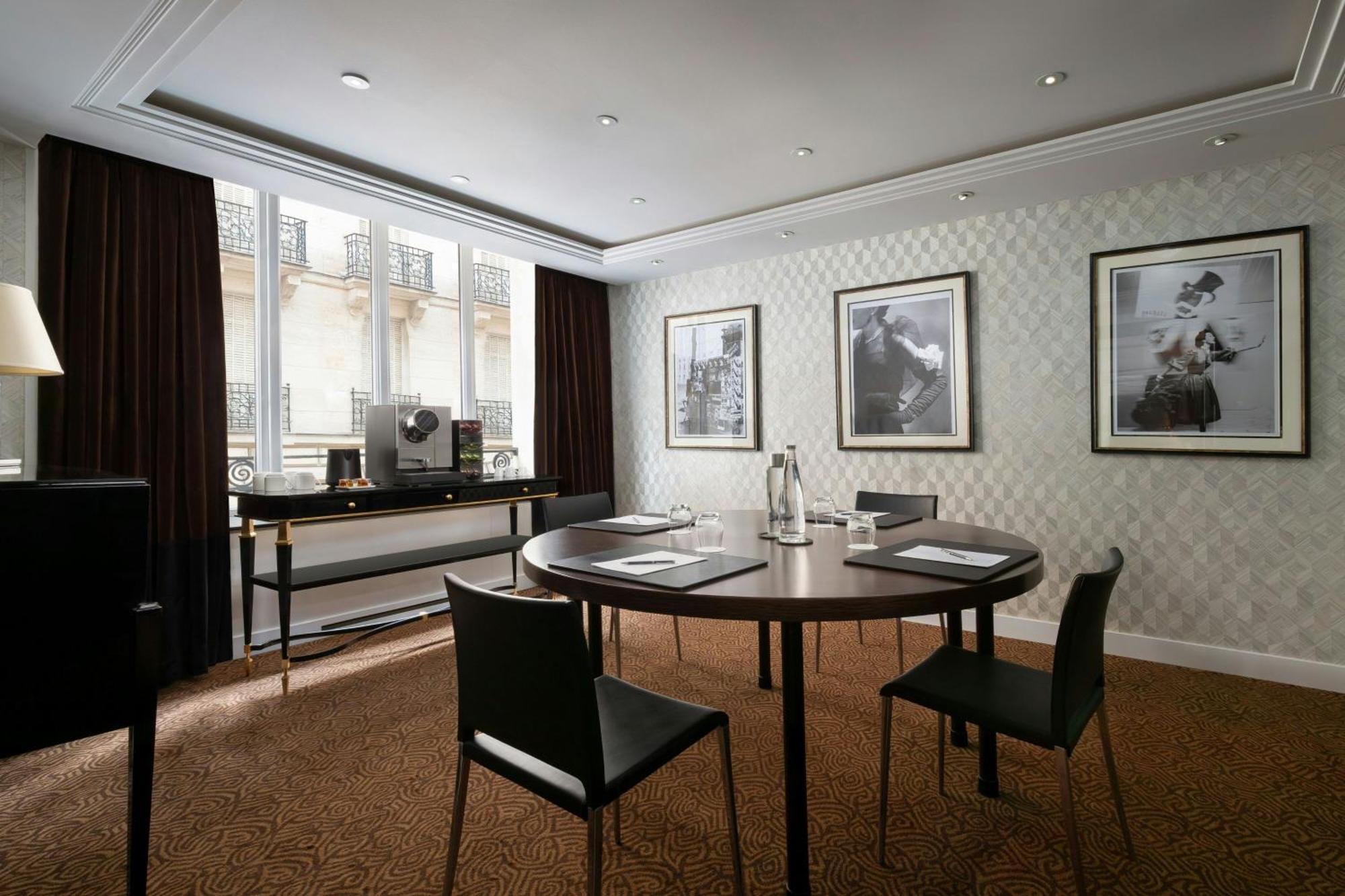 Prince De Galles, A Luxury Collection Hotel, Paris Exterior photo