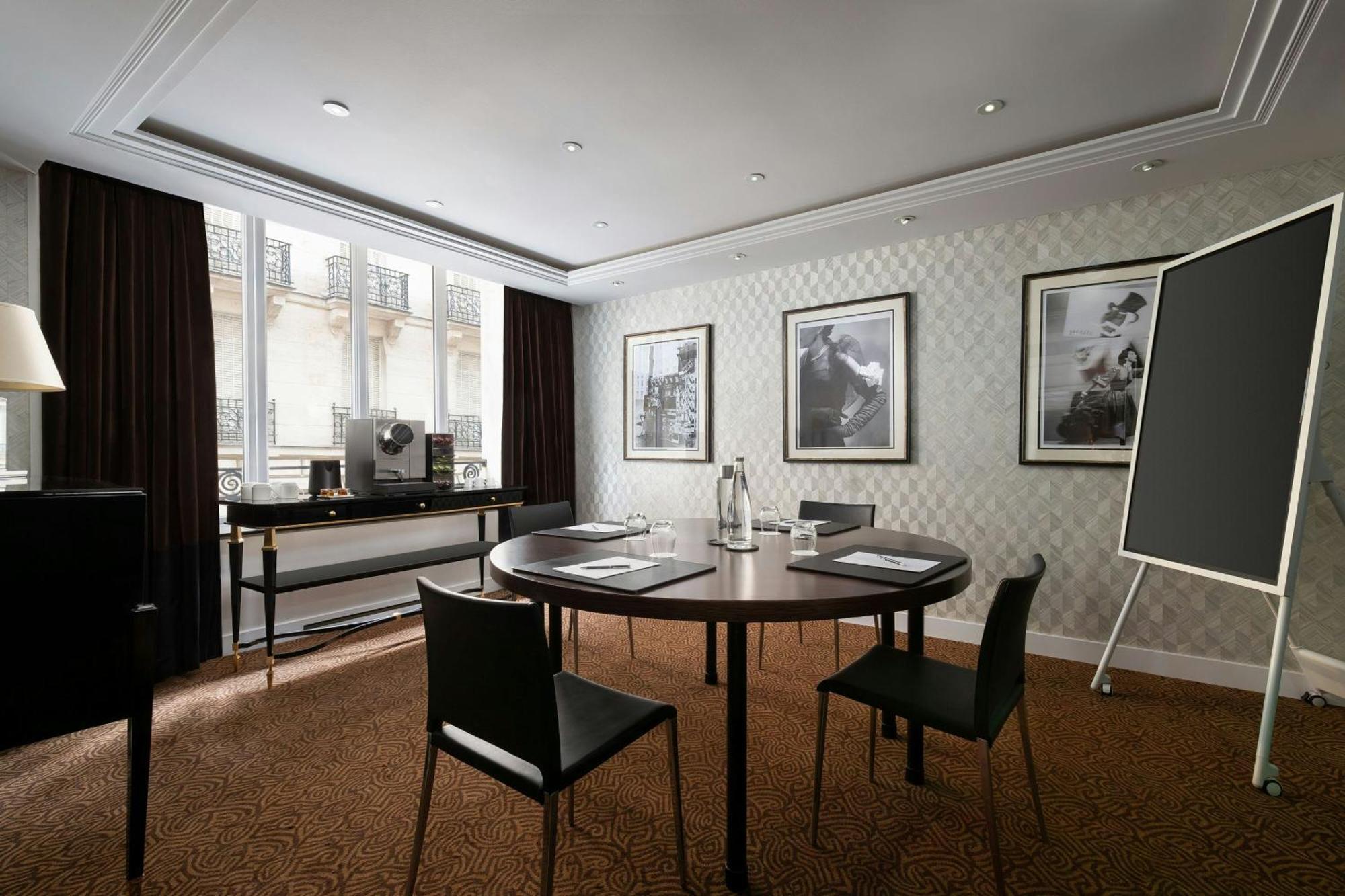 Prince De Galles, A Luxury Collection Hotel, Paris Exterior photo